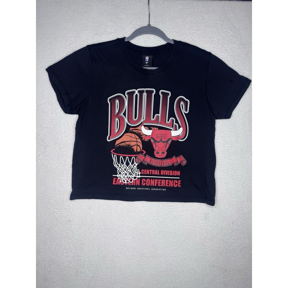 NBA Chicago Bulls Womens Crop Top T- Shirt Sz Large Shirt